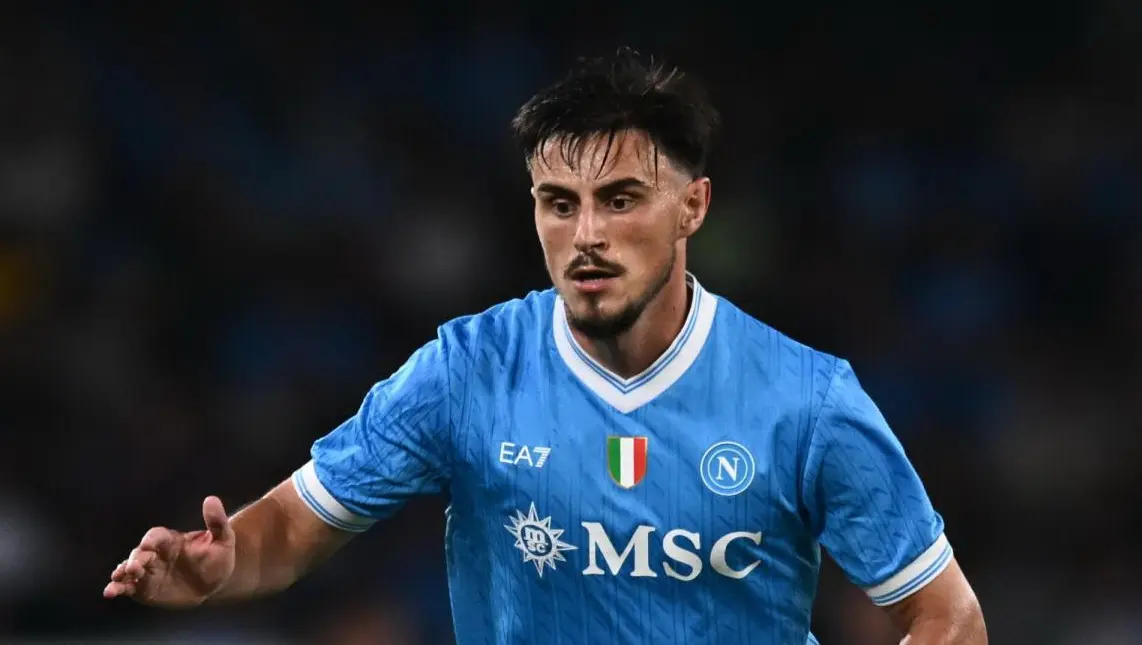 Конте со пофалби за „дијамантот“: Треба на Елмас да му подигнеме статуа.